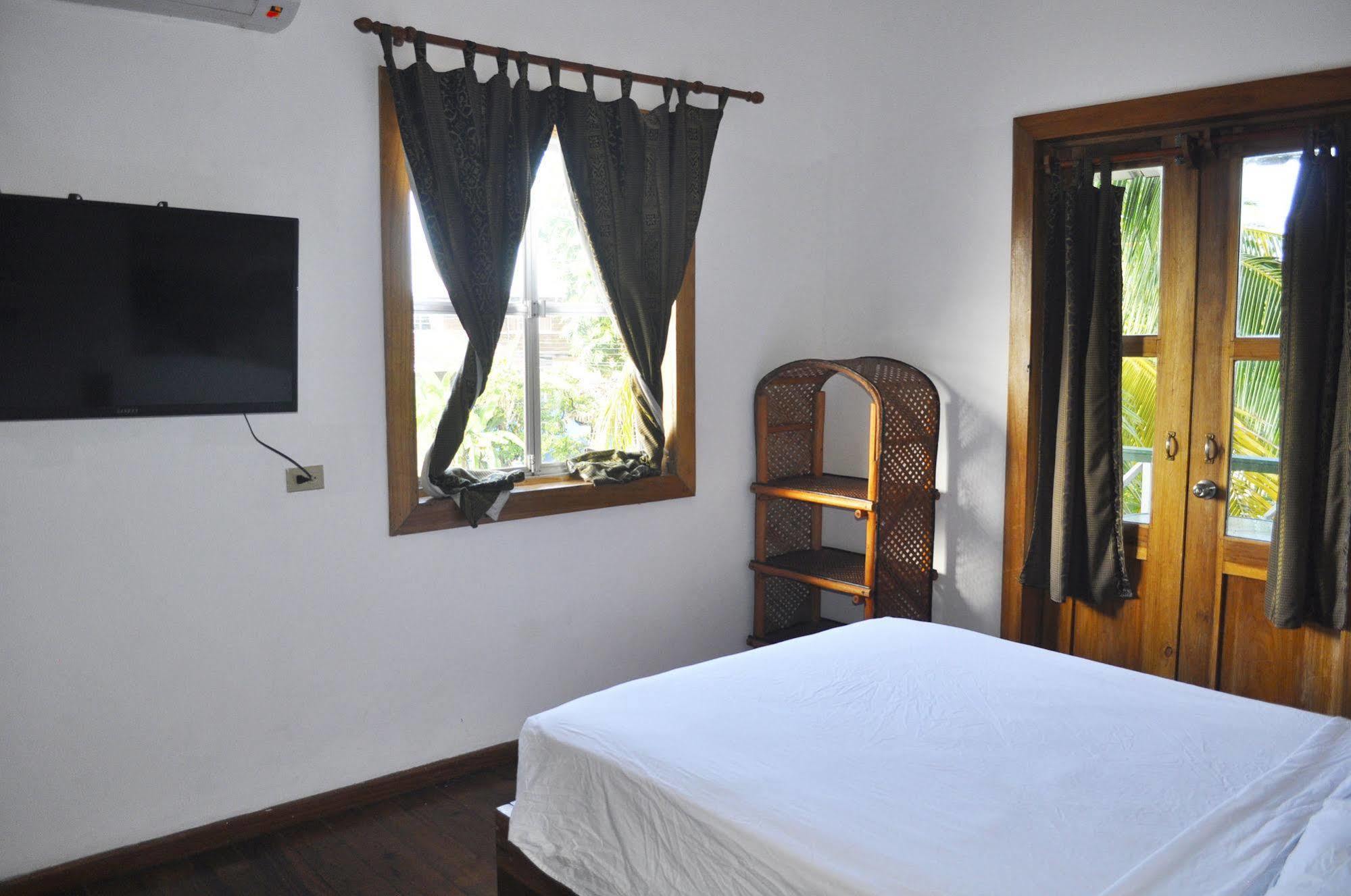 Hotel Olas Bocas Town Luaran gambar